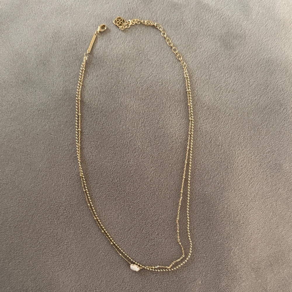 Elegant Gold Necklace